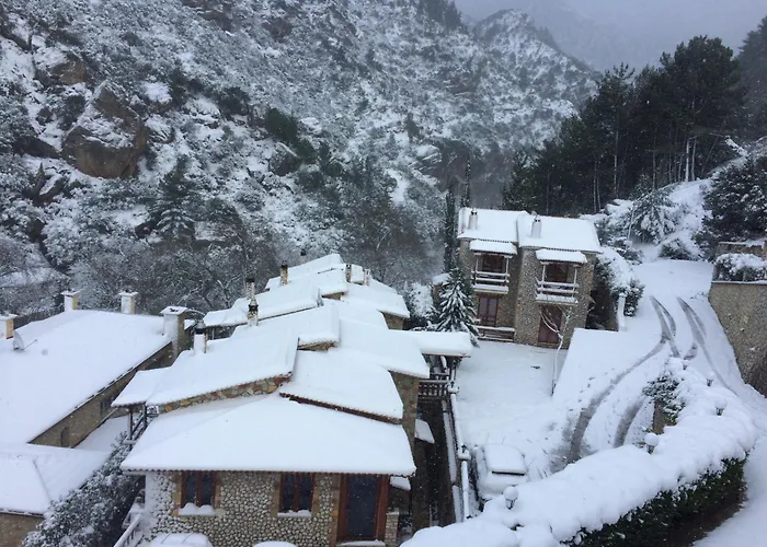 Vip Апартаменты Калаврита